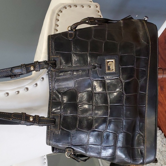 Dooney & Bourke black leather croc embossed shoulder bag - Picture 7 of 15